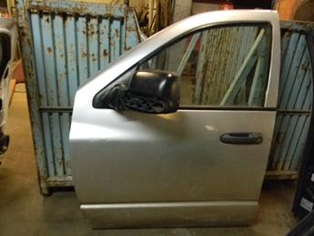 2002 2003 2004 2005 2006 2007 2008 2009 DODGE QUAD CAB DRIVERS DOOR. POWER WINDOW. GREAT CONDITION- LIGHT SCUFFS AND SCRATCHES. SURFACE RUST STARTING ON RIGHT TOP CORNER. #14254