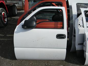 1999 2000 2001 2002 2003 2004 2005 2006 CHEVY DRIVERS DOOR. GOOD CONDITION- MANUAL WINDOW, RUST FREE. #14068