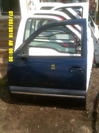 1999 2000 2001 2002 2003 2004 2005 2006 2007 Classic Chevrolet drivers side complete power door with glass & hardware.  Very good condition, some light scratches & scuffs in the middle of the door.  Inventory #12459.