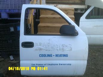 1999 2000 2001 2002 2003 2004 2005 2006 2007 Chevrolet GMC passenger complete manual door with glass & hardware.  Dent & light damage to front edge in middle of the door.  Some scuffs & scratches throughout.  Inventory #12310.