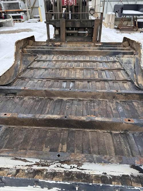 1981 1982 1983 1984 1985 1986 1987 CHEVY/GMC LONG BED. NEEDS SOME WORK BUT A SOLID BED TO START YOUR RESTORATION. SURFACE RUST-NO HOLES. #15984
